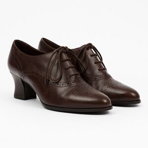 Brown Leather Oxford Heels Made in Spain Vintage Size 38 (7.5 US)